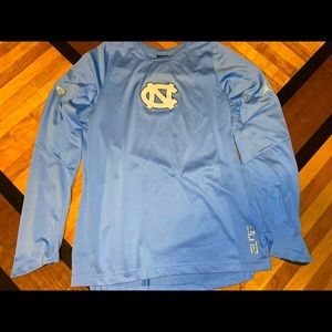 Vintage Jordan UNC🐏 ELITE long sleeve w/patch🔵           Size Medium Men’s